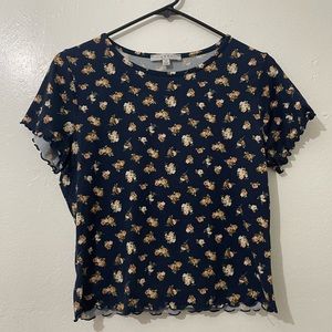 🌺Beautiful Gaze Flower Ruffled crop top!!